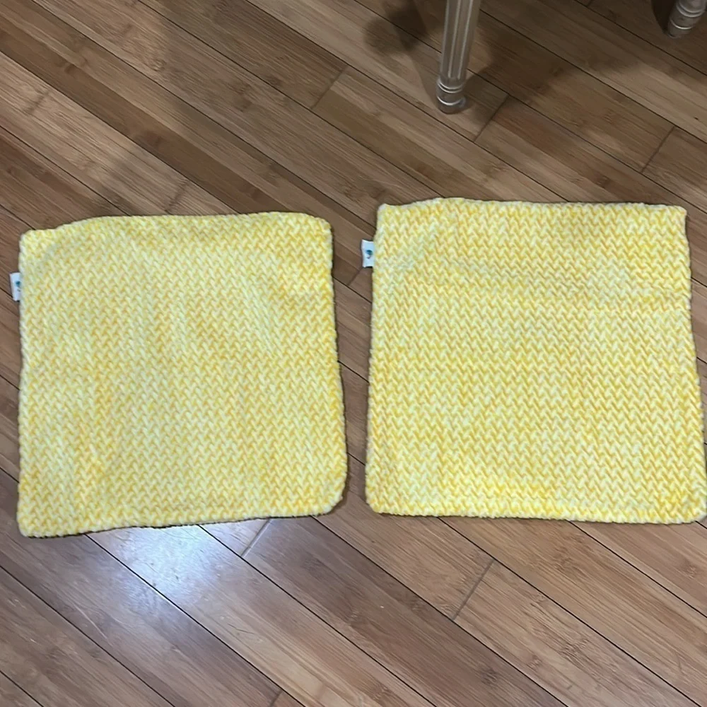 Pauleon 2 cushion pillow covers yellow and white Chevron pattern 16.5 x 17.5